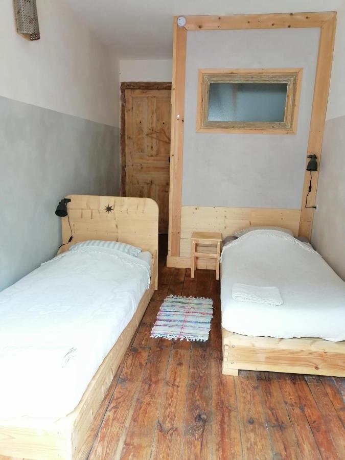 File Dans Ta Chambre ! Le Monastier sur Gazeille Exterior foto