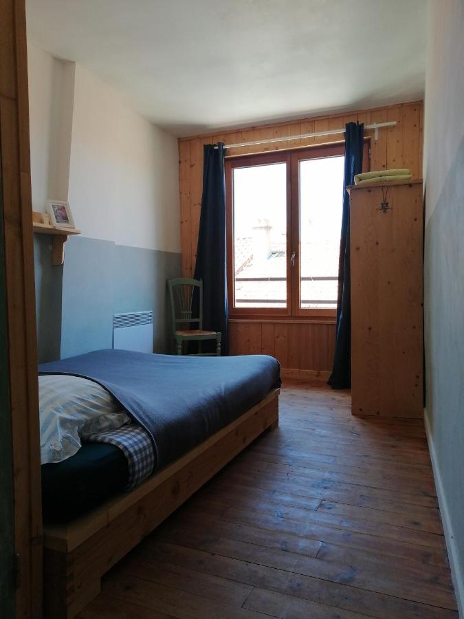 File Dans Ta Chambre ! Le Monastier sur Gazeille Exterior foto