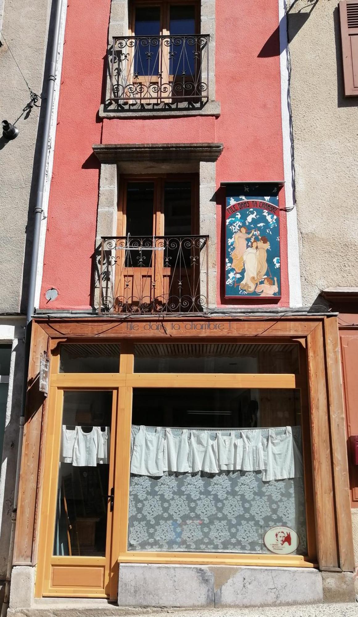 File Dans Ta Chambre ! Le Monastier sur Gazeille Habitación foto